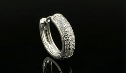 Curved Moissanite Hoop Earrings
