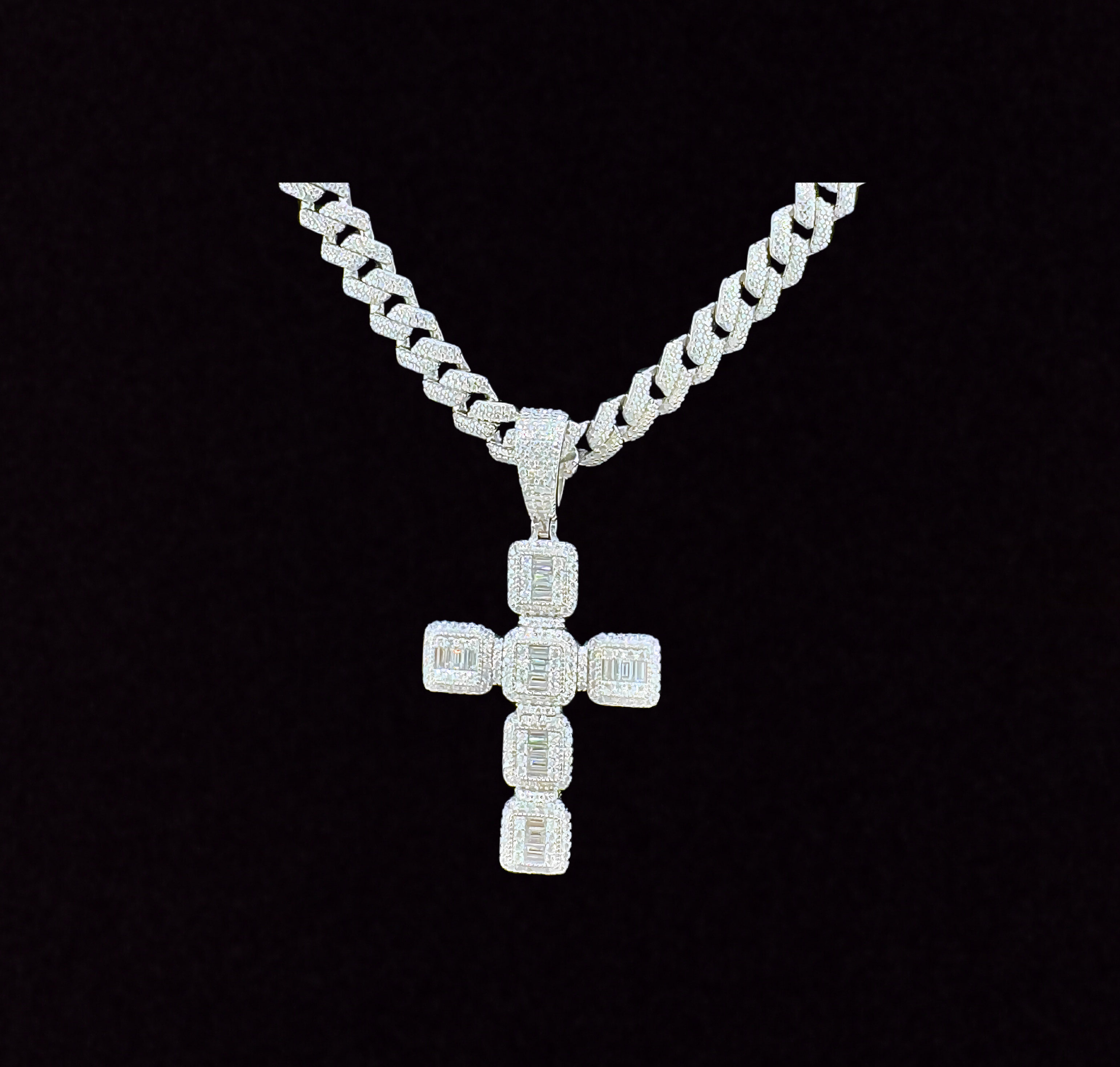 925 Sterling Silver and Moissanite Cross Pendant